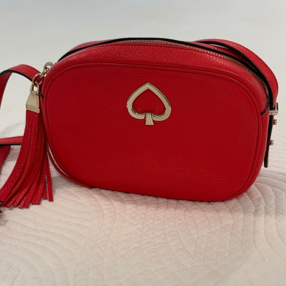kate spade Handbags - Kate Spade Kourtney Camera Crossbody Bag with Tassel